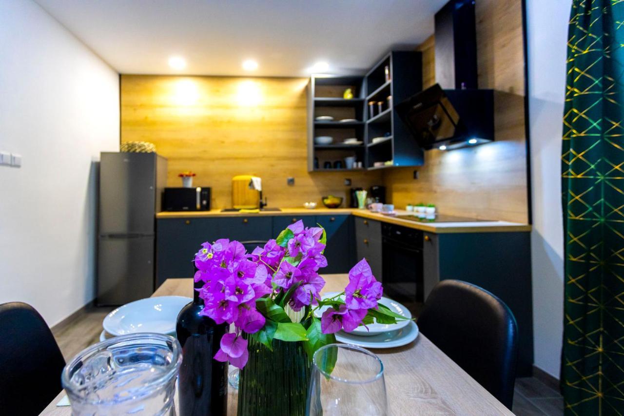 City Apartment Nora, Old Town Located, Free Parking Макарска Экстерьер фото