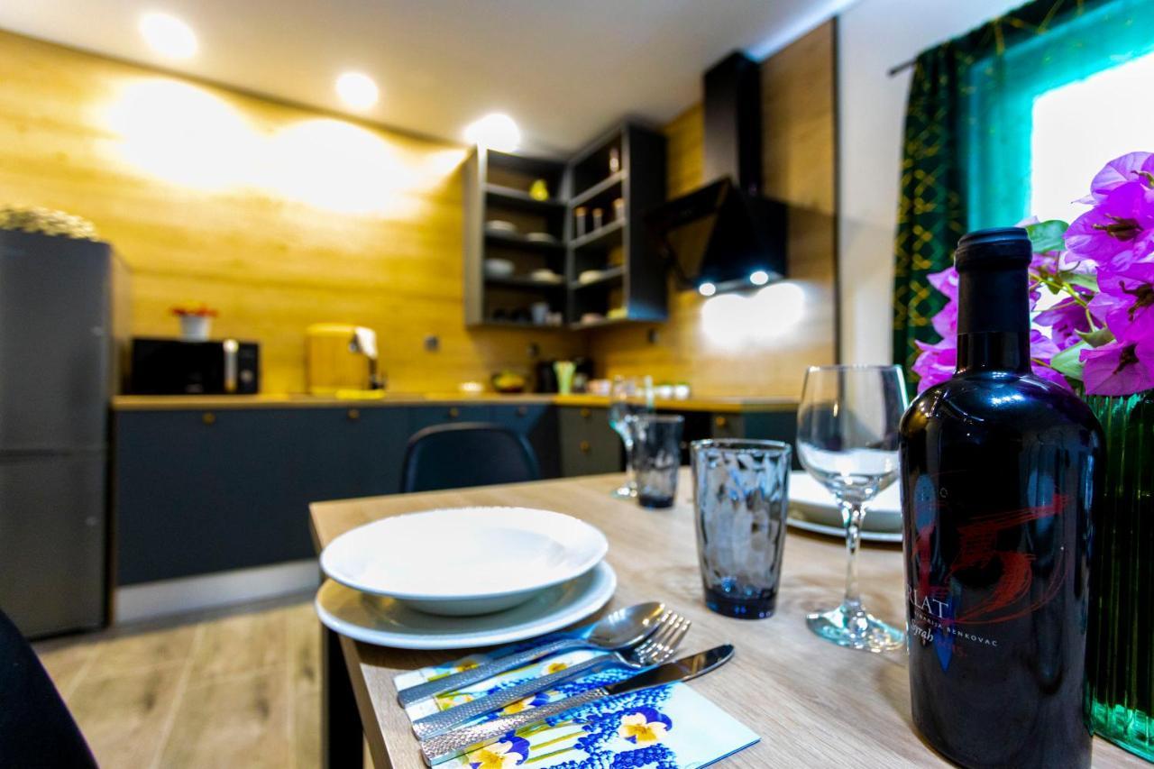 City Apartment Nora, Old Town Located, Free Parking Макарска Экстерьер фото